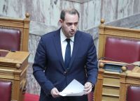 Κομισιόν: €1,5 δισ. στις μεταφορές – 211 νέα e-buses, 22 συρμοί και social leasing για 15.000 πολίτες