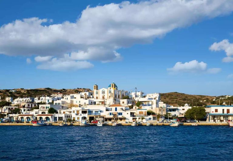 Δεκαπενταύγουστος στα νησιά: 6 προορισμοί όπου η Παναγία γιορτάζεται με τρόπο που θα σας μείνει αξέχαστος