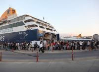 Επιστροφή αδειούχων: Πάνω από 90.000 επιβάτες στα λιμάνια της Αττικής – Σε πλήρη εξέλιξη η επιστροφή