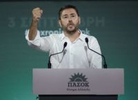Κρήτη αντί Αθήνας: Ο Ανδρουλάκης αλλάζει το σκηνικό της 3ης Σεπτέμβρη για να κερδίσει τη μάχη των εντυπώσεων