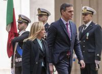 Αντίποινα της Μαδρίτης: Η Ισπανία επιβάλλει συνοριακούς ελέγχους για τους ταξιδιώτες από Ιταλία