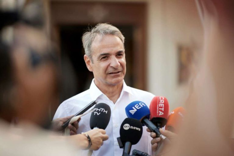 Μητσοτάκης από Χανιά: Σήμερα η σκέψη μας με όσους δίνουν καθημερινό αγώνα απέναντι στις πυρκαγιές