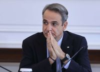 Μητσοτάκης για τα 37 χρόνια από τη δολοφονία Μπακογιάννη: Βαδίζουμε στα βήματά του