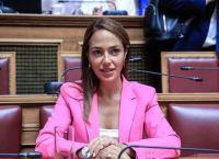 Στέγη με χαμηλότερο ΦΠΑ: Το νέο σχέδιο της κυβέρνησης για φθηνότερες κατοικίες – Τι αλλάζει από το 2027