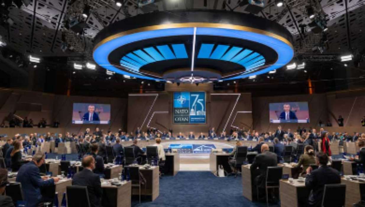 Πόσες «κόκκινες γραμμές» θα περάσει η Ρωσία;Το ΝΑΤΟ φοβάται ότι μαθαίνει στη Μόσχα μέχρι πού μπορεί να φτάσει