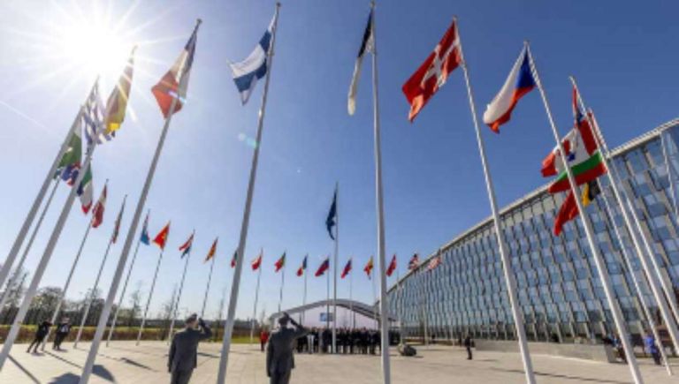 €140 δισ. για την Ουκρανία: Μπορεί η Ευρώπη να χρηματοδοτήσει μόνη της τον πόλεμο;
