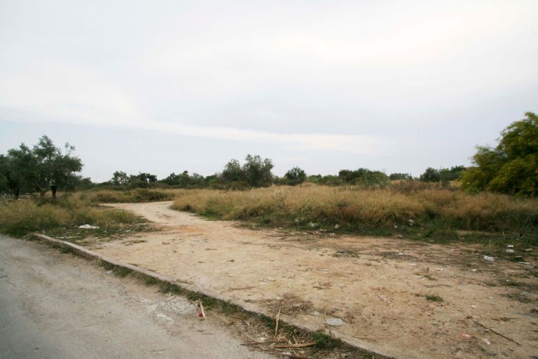 Ακαθάριστα οικόπεδα: Σαρωτικοί έλεγχοι – Χιλιάδες καταγγελίες και πρόστιμα στους ιδιοκτήτες