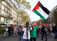 Πρώην διπλωμάτες ζητούν κοινή δράση Παρισιού-Λονδίνου