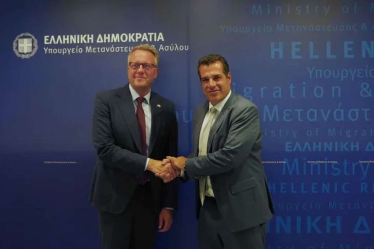 Συνάντηση Θ. Πλεύρη με τον Δανό υπουργό Μετανάστευσης, στο επίκεντρο τα Return Hubs