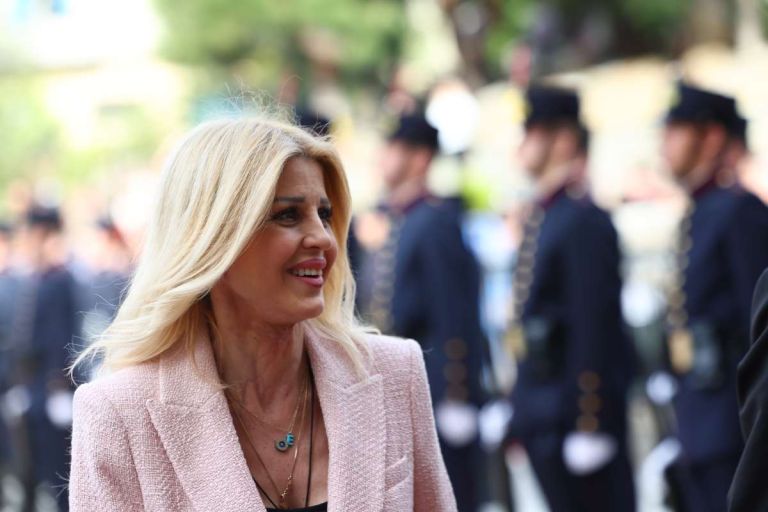 Raptis: €500 a Month for “Neighborhood Nannies” as Greece Expands Family Support