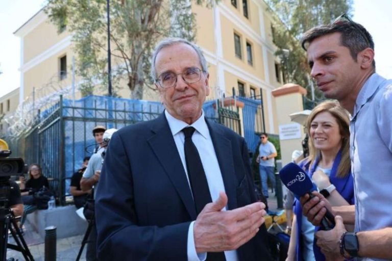 Σαμαράς σε τροχιά νέου κόμματος: «Στους αγώνες για την πατρίδα δεν υπάρχει σύνταξη»