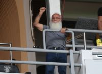 ΠΑΟΚ: Οργή στην Τούμπα για Κωνσταντέλια – Οπαδοί κατά Σαββίδη για την πώληση στη Ντόρτμουντ