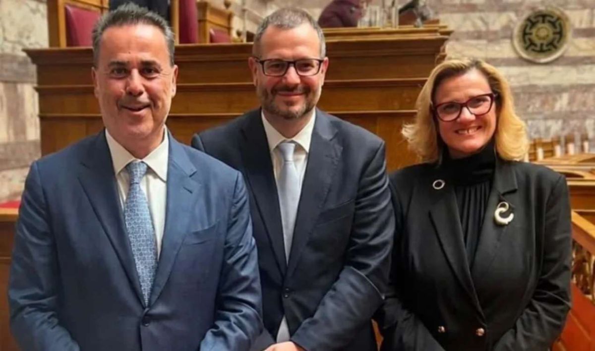 ΑΠΕ: Σε ισχύ το νέο Ειδικό Χωροταξικό Πλαίσιο–Παπασταύρου: «Ανάπτυξη με σχέδιο & προστασία του περιβάλλοντος»