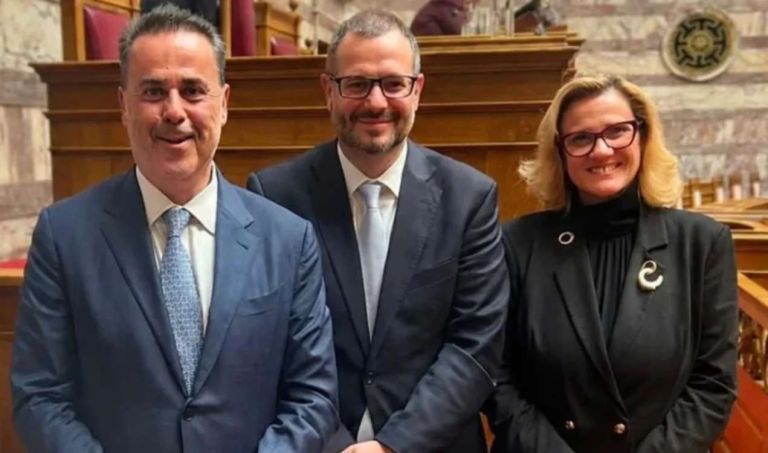 ΑΠΕ: Σε ισχύ το νέο Ειδικό Χωροταξικό Πλαίσιο–Παπασταύρου: «Ανάπτυξη με σχέδιο & προστασία του περιβάλλοντος»