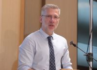 Άκης Σκέρτσος κατά ΠΑΣΟΚ: «Υποκαθιστά την οικονομική ανάλυση με πολιτική προπαγάνδα»
