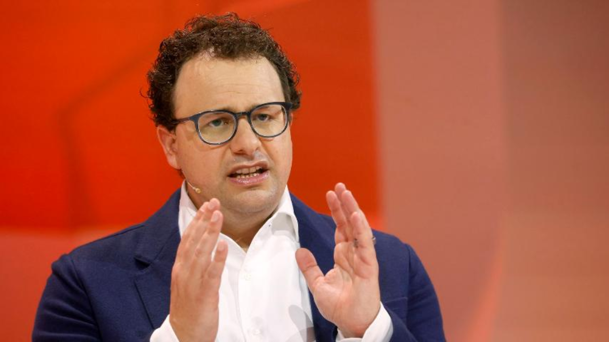 Sony και Warner κηρύσσουν πόλεμο στην Anthropic: Αγωγή-μαμούθ για «κλοπή» μουσικής από το Claude