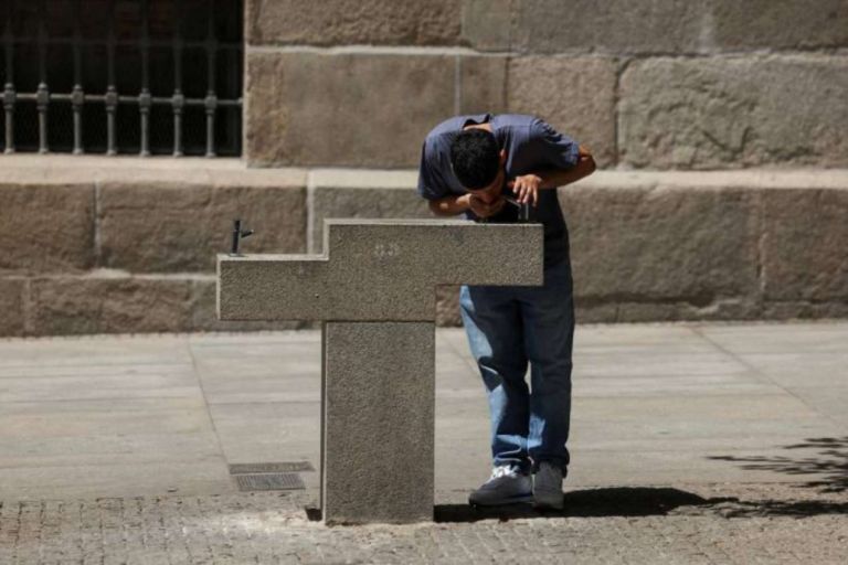 Η Ευρώπη «ψήνεται» και οι ασφαλιστικές δεν πληρώνουν – Η νέα τρύπα δισ. που απειλεί τις επιχειρήσεις