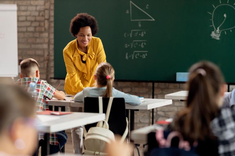 Δανία: Βάζει φρένο στην τεχνητή νοημοσύνη στα σχολεία – Προφορικές εξετάσεις και έλεγχος υπολογιστών