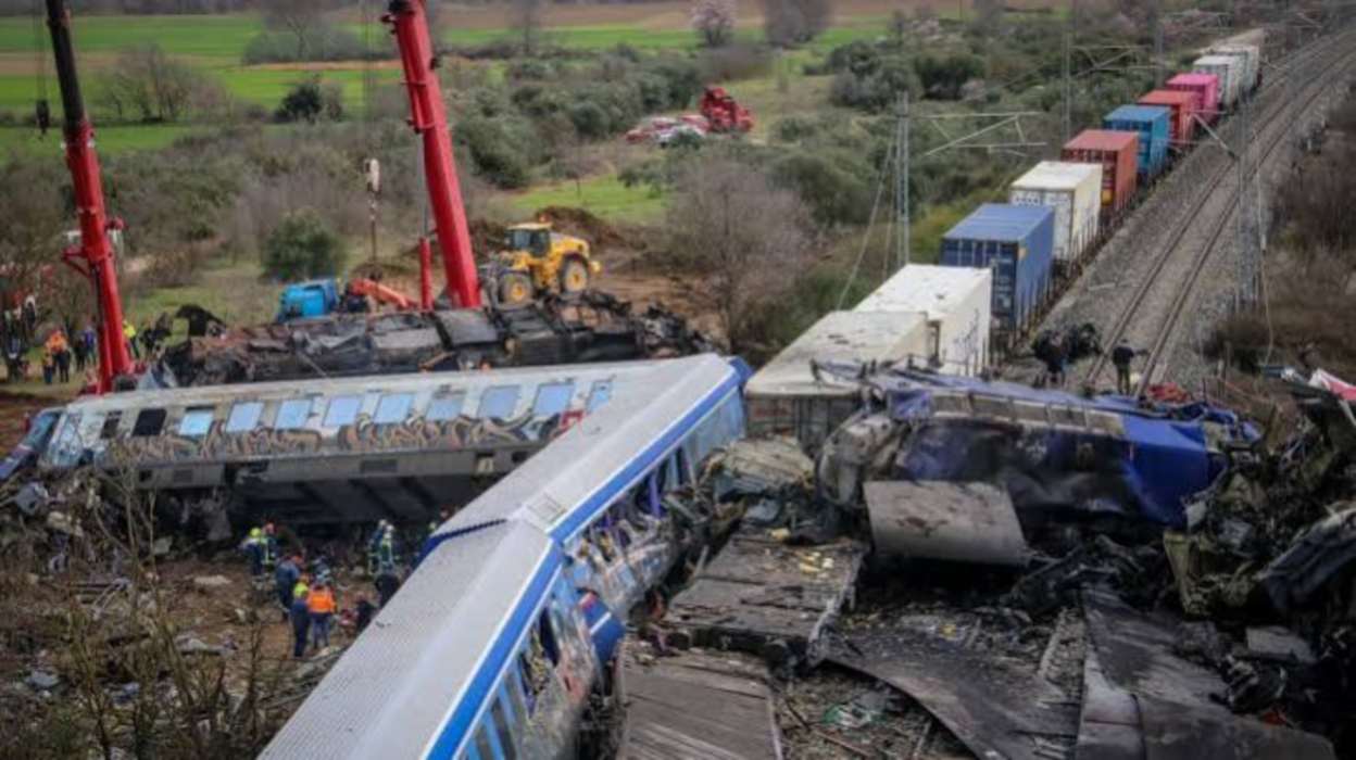 «Ύβρις δίχως τέλος» για Τέμπη:Νέες καταγγελίες για καθυστερήσεις στις εκταφές και τις τοξικολογικές εξετάσεις