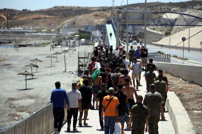 Θέουτα:Το Μαρόκο παίζει με τη «στρόφιγγα» του μεταναστευτικού–Ο Τραμπ,ο Σάντσεθ και ο νέος πονοκέφαλος της ΕΕ