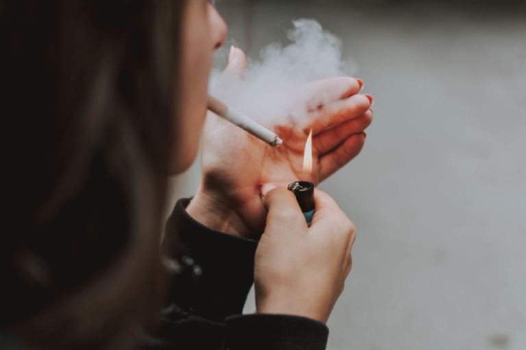 Πώς οι μεγάλες καπνοβιομηχανίες πιέζουν την ΕΕ με εκατοντάδες συναντήσεις