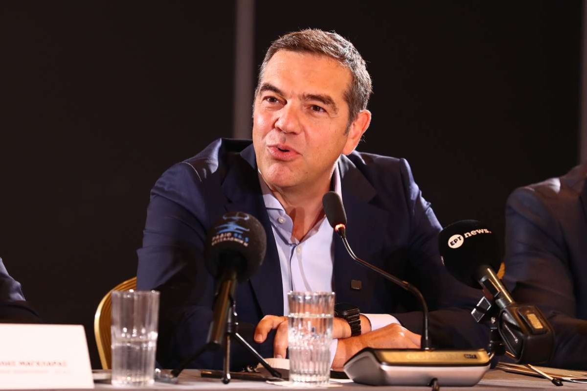 Ο Τσίπρας «καρφώνει» Μητσοτάκη από Θεσσαλονίκη: «Είδαμε τι έπαθε με τον Κωνσταντέλια»