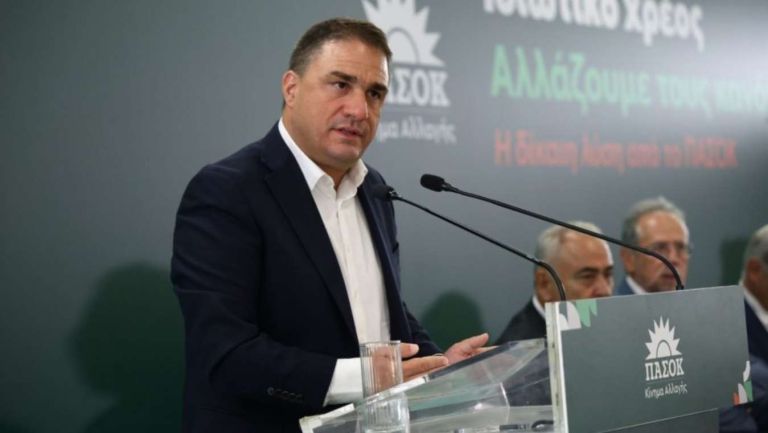 Τσουκαλάς: «Λένε ψέματα για τους δανειολήπτες» – Πρόκληση σε Πιερρακάκη και Μαρινάκη