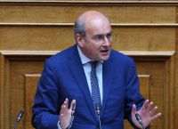Χατζηδάκης: «Τα μολύβια κάτω – Τα καταφέραμε» με €35,95 δισ. από το Ταμείο Ανάκαμψης