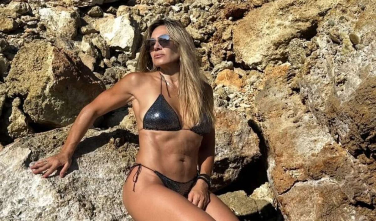 Ελένη Πετρουλάκη: «Είμαι 55 και δεν χρωστάω σε κανέναν να μοιάζω όπως όταν ήμουν μικρή»