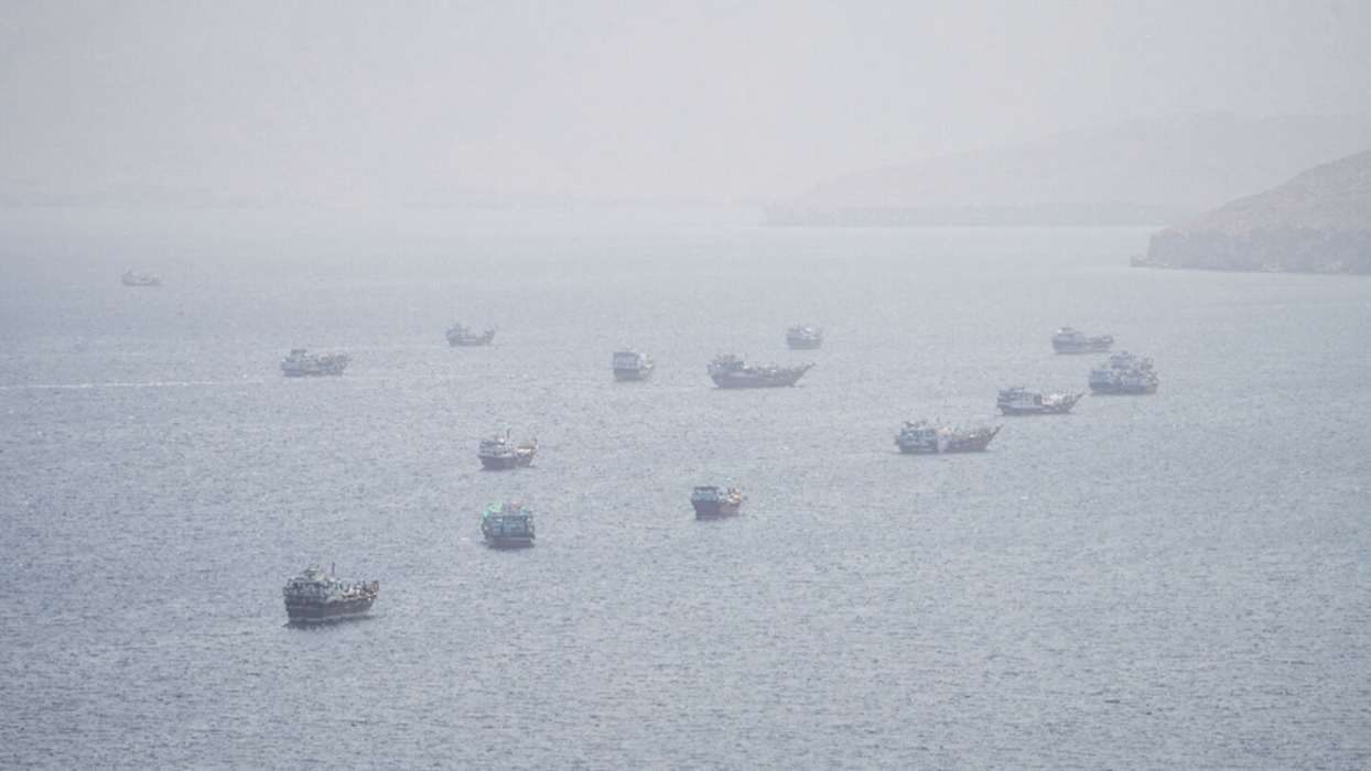 Hormuz–Bab el-Mandeb: Ο πόλεμος χτυπά πλέον και τις «εξόδους κινδύνου» του παγκόσμιου πετρελαίου