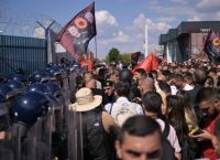 Κόσοβο: Οργή στην Πρίστινα για την καταδίκη Θάτσι – Επεισόδια έξω από την EULEX