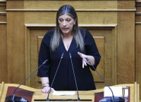 «Φωτιά» Κωνσταντοπούλου για το άρθρο 74: «Τέχνασμα σε εγκληματική δραστηριότητα – Αποσύρετέ το»