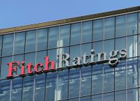 Προειδοποίηση (και) από Fitch για την εκτόξευση του κόστους δανεισμού