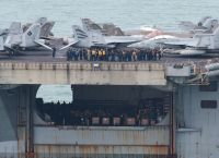 Το USS Abraham Lincoln αποχωρεί από την Ταϊλάνδη μετά από εννέα μήνες