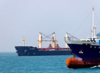 Ορμούζ: Η σύγκρουση ΗΠΑ – Ιράν εκτοξεύει ναύλους και ενεργειακό κόστος