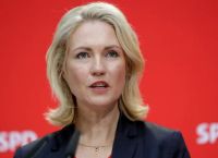 Γερμανία: SPD και AfD στο όριο – Η Schwesig αλλάζει την εικόνα πριν την κάλπη