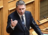 Ανδρουλάκης «πυροβολεί» Τσίπρα και Μητσοτάκη: «Ίδιες εργοστασιακές ρυθμίσεις»