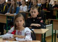 Η Ρωσία του Πούτιν έχασε σχεδόν τα μισά σχολεία της – Προπαγάνδα πολέμου στα υπόλοιπα