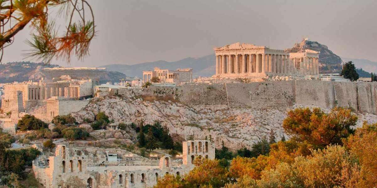 «Διπλή ετυμηγορία» απόψε για την Ελλάδα: Moody’s και Scope ανοίγουν τα χαρτιά τους