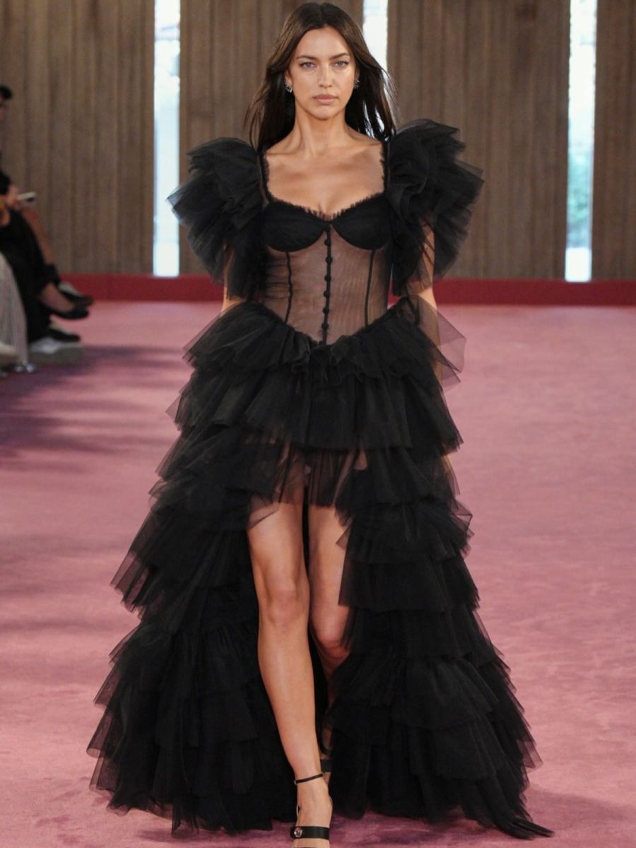 Milan Fashion Week: Από την «έκρηξη» Cavalli στις ανατροπές της Marni