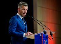 Ουγγαρία: Αλλαγές στους κανόνες υιοθεσίας για μονογονεϊκές και ομόφυλα ζευγάρια