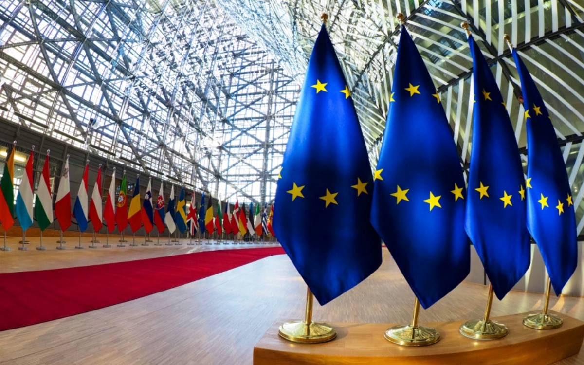 Οι χώρες της ΕΕ εξετάζουν το ενδεχόμενο κοινών αντιδράσεων έναντι των υβριδικών επιθέσεων της Ρωσίας