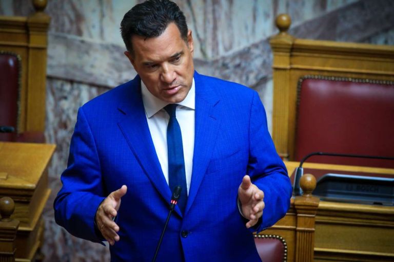 O Τσίμαρης [ΠΑΣΟΚ] ρωτά για τα καινοτόμα φάρμακα – Άδωνις: «Κανένας ασθενής χωρίς θεραπεία»