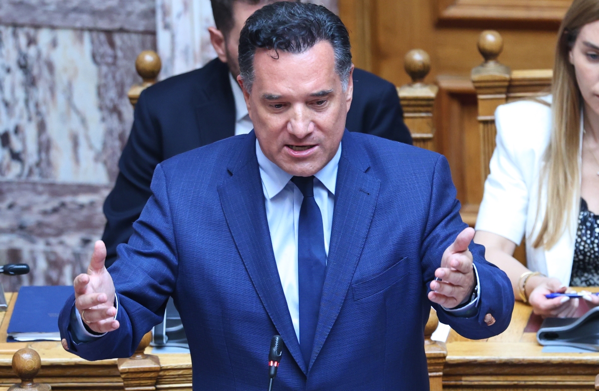 Άδωνις για Τσίπρα: «Το μεσαίο του όνομα είναι “Εντιμότητα”» – Η μαρτυρία για τη μαύρη βαλίτσα