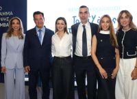 Άδωνις: «Το ΕΣΥ ανήκει στους ασθενείς» – Θεραπείες στο σπίτι και το ΝΟΣΠΗ απλώνεται στην Ελλάδα