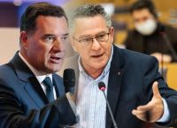 Άδωνις για τον «μπάφο»: «Χάσαμε και το χιούμορ τώρα;» – Και το 2015 του Αρβανίτη που γύρισε μπούμερανγκ