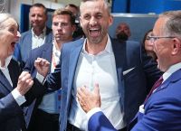 Ιστορικός θρίαμβος για το ακροδεξιό AfD σε Σαξονία-Άνχαλτ: Πρώτη δύναμη με 44,5% σύμφωνα με το exit poll
