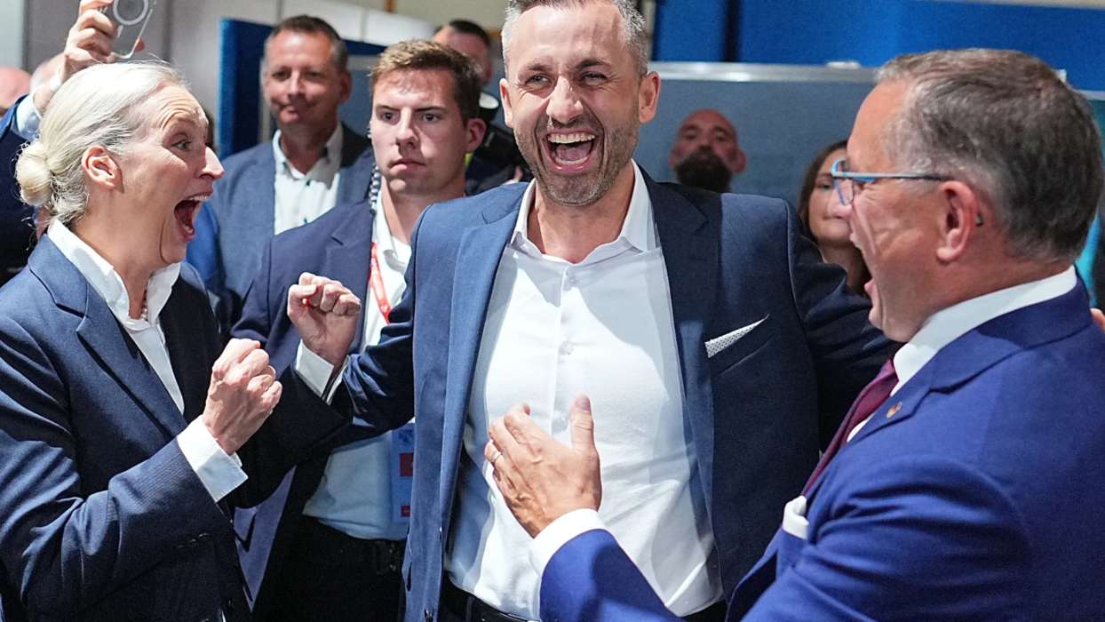 Ιστορικός θρίαμβος για το ακροδεξιό AfD σε Σαξονία-Άνχαλτ: Πρώτη δύναμη με 44,5% σύμφωνα με το exit poll