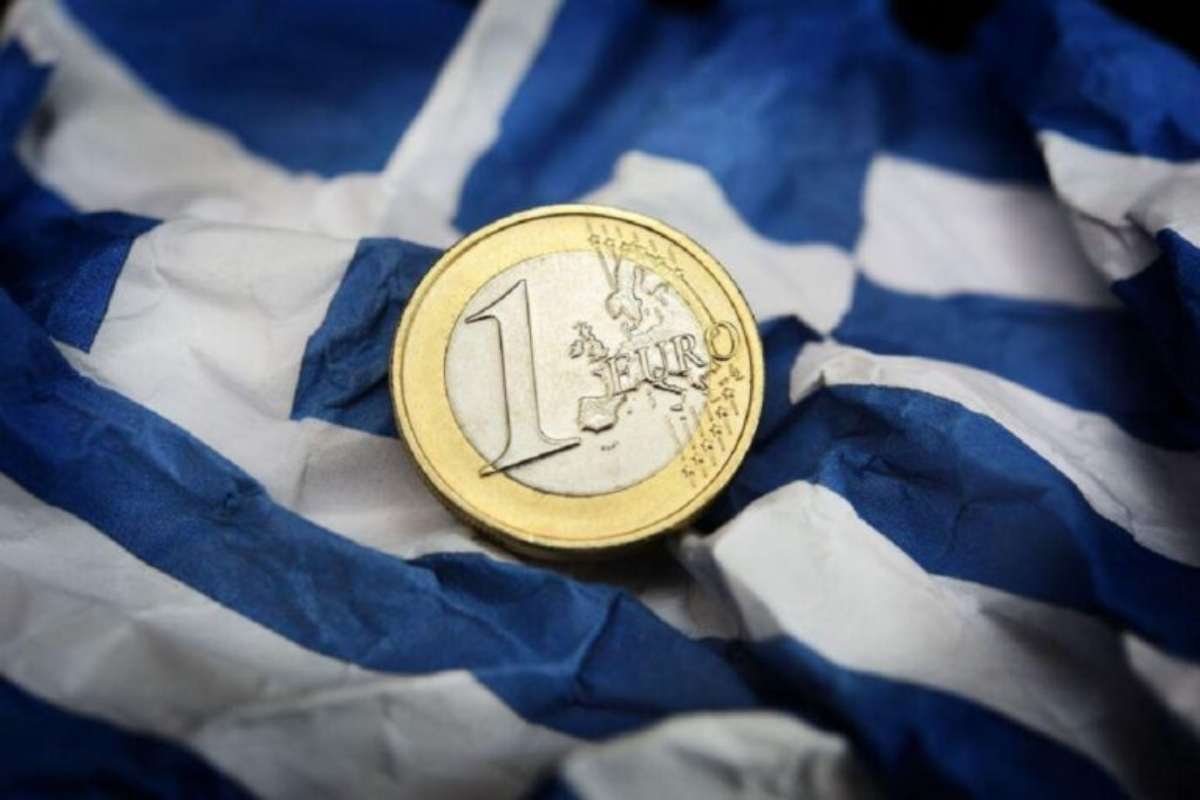 Ελλάδα στο μικροσκόπιο των οίκων: Το χρέος γίνεται το μεγάλο «όπλο» για την επόμενη αναβάθμιση
