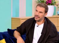 Άκης Πετρετζίκης: «Τα έκλεισα όλα»–Η εξομολόγηση που αιφνιδίασε και η αποκάλυψη για την οικογένειά του!